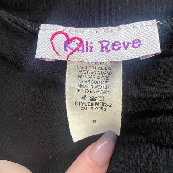 MOMMY EST. 2023 T-SHIRT - Picture 3 of 6